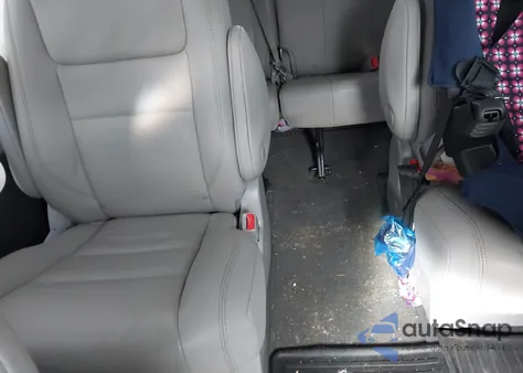 2020 Toyota Sienna Xle из США, поврежденный, VIN 5TDDZ3DC4LS246421